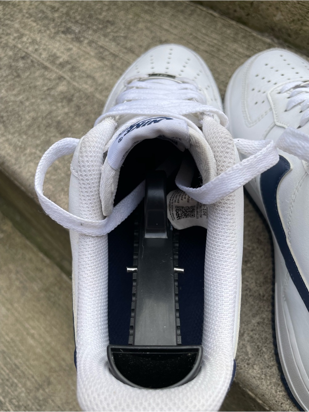 Nike Air Force 1 Men’s Sneakers White Blue Size US 8 EUR 41 CM 26 Authentic - Picture 8 of 10